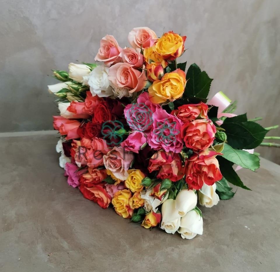 Букет цветов из: Розы в поселке имени Цюрупы