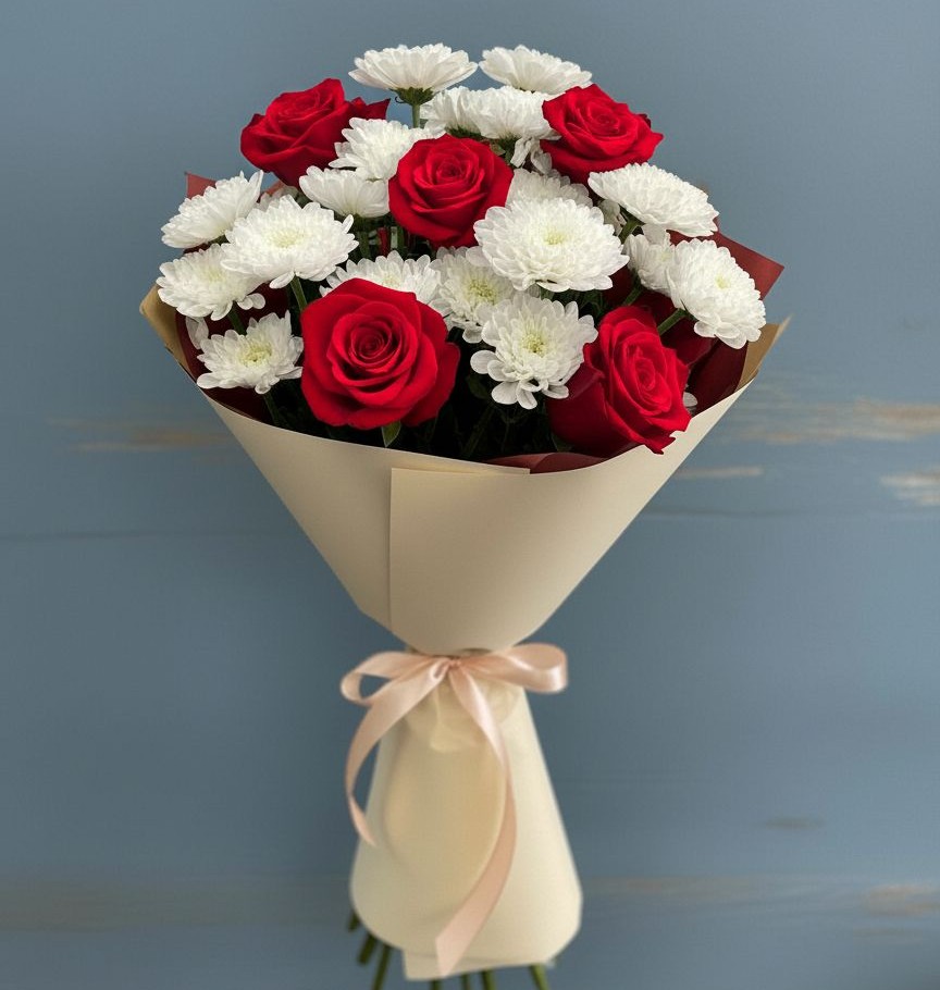 Букет романтическая гармония в поселке имени Цюрупы Букет цветов из: Розы и Хризантемы в поселке имени Цюрупы