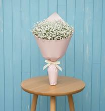 Букет цветов из:  Гипсофила в поселке имени Цюрупы