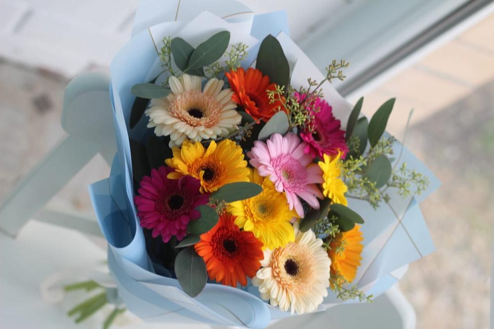 Букет мини герберы в поселке имени Цюрупы Букет цветов из: Герберы в поселке имени Цюрупы