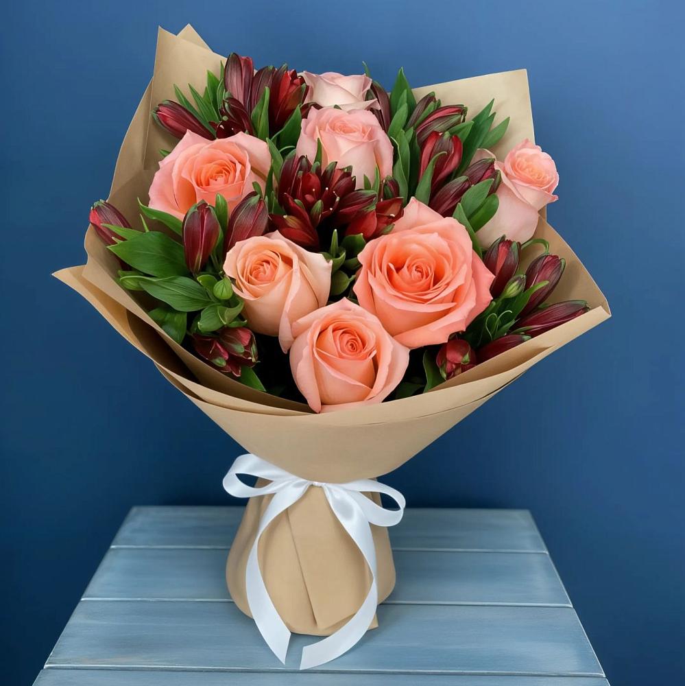 Букет цветов из: Розы и Альстромерии в поселке имени Цюрупы