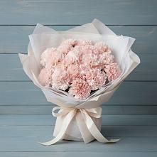 Букет цветов из:  Гвоздики в поселке имени Цюрупы