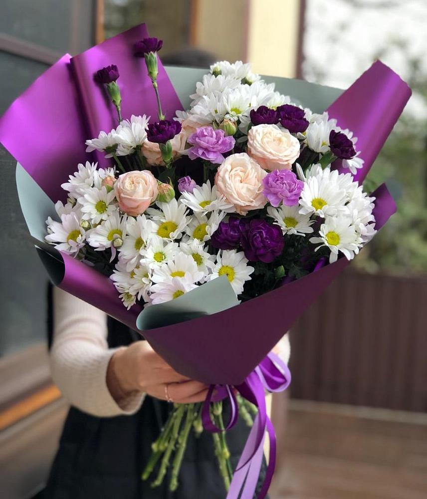Букет фиолетовый сад в поселке имени Цюрупы Букет цветов из: Хризантемы, Гвоздики и Розы в поселке имени Цюрупы