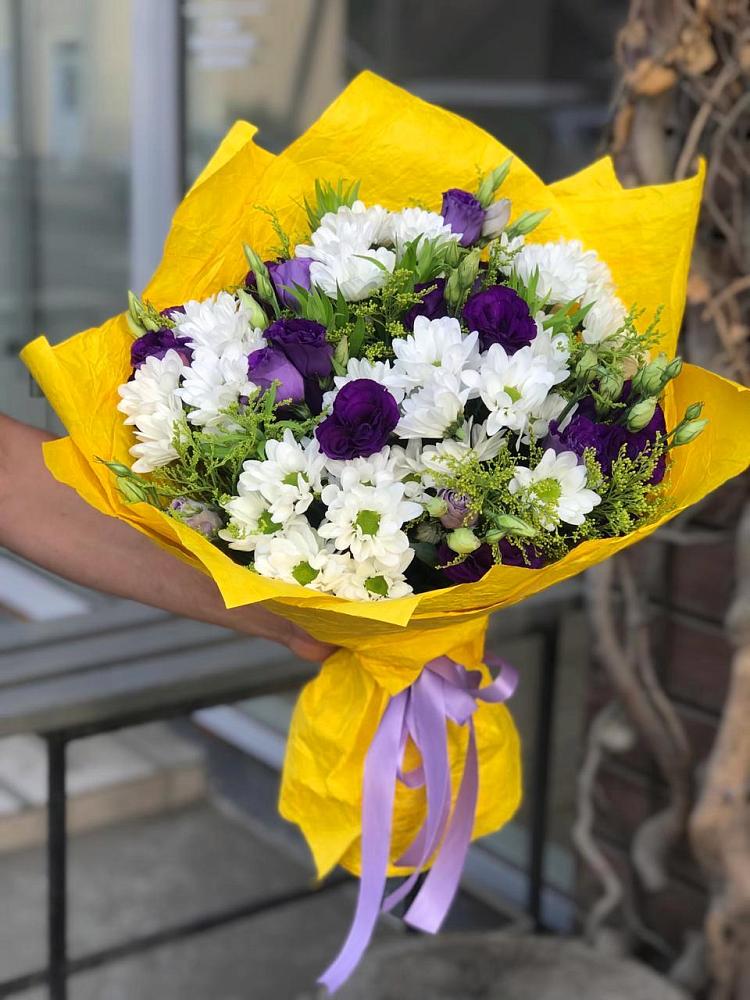 Букет облака в поселке имени Цюрупы Букет цветов из: Ирисы, Хризантемы и Ромашки в поселке имени Цюрупы