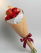 Букет цветов из:  Розы в поселке имени Цюрупы