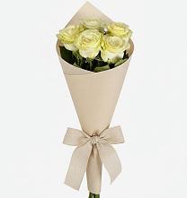 Букет цветов из:  Розы в поселке имени Цюрупы