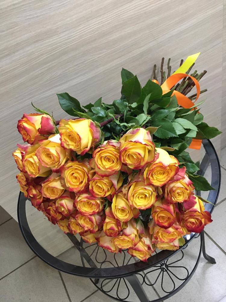 Желтые розы  в поселке имени Цюрупы Букет Желтые розы в поселке имени Цюрупы