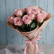 Букет цветов из:  Розы в поселке имени Цюрупы