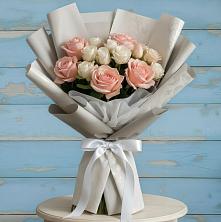 Букет цветов из:  Розы в поселке имени Цюрупы