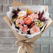 Букет цветов из:  Гвоздики, Хризантемы и Розы в поселке имени Цюрупы