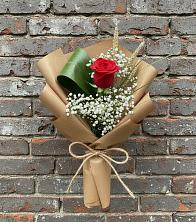 Букет цветов из:  Розы в поселке имени Цюрупы