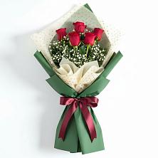 Букет цветов из:  Розы в поселке имени Цюрупы