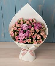 Букет цветов из:  Розы в поселке имени Цюрупы