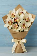 Букет цветов из:  Орхидеи и Розы в поселке имени Цюрупы