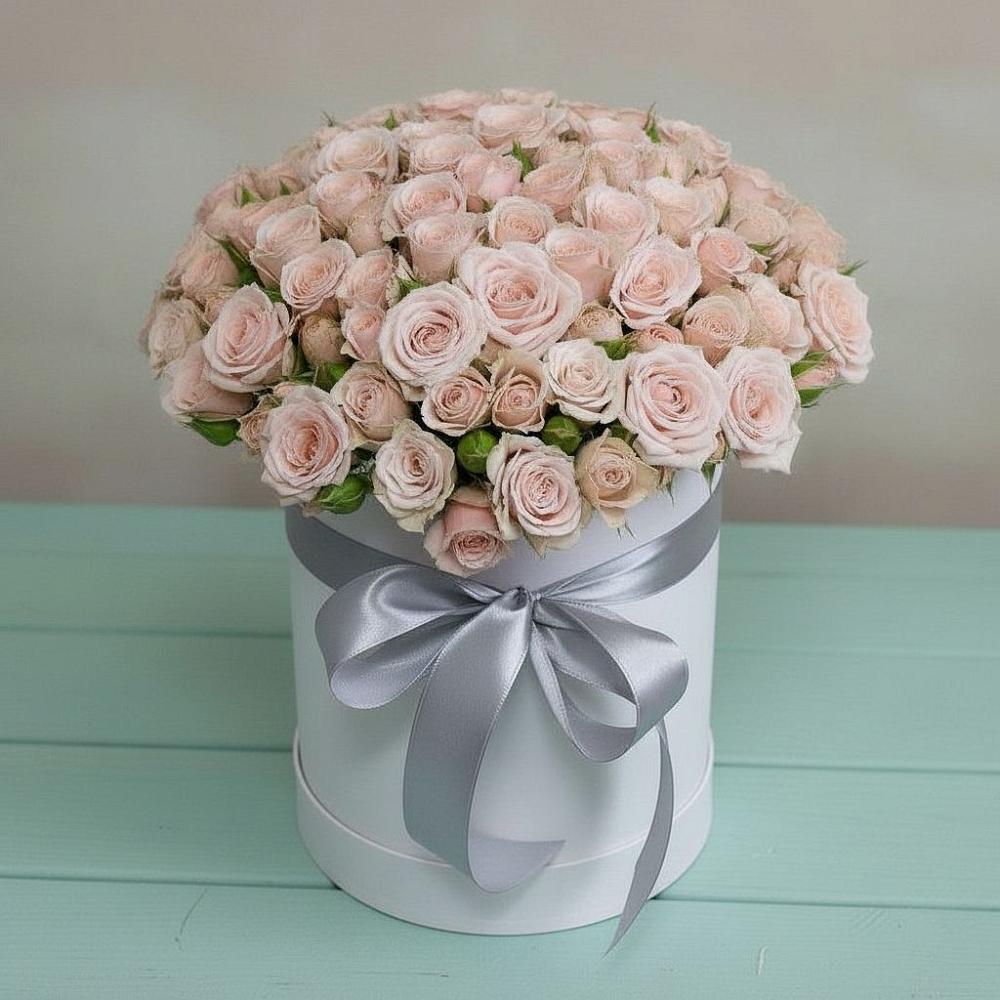 Композиция утонченная красота в поселке имени Цюрупы Цветочная композиция из Розы в шляпной коробке в поселке имени Цюрупы